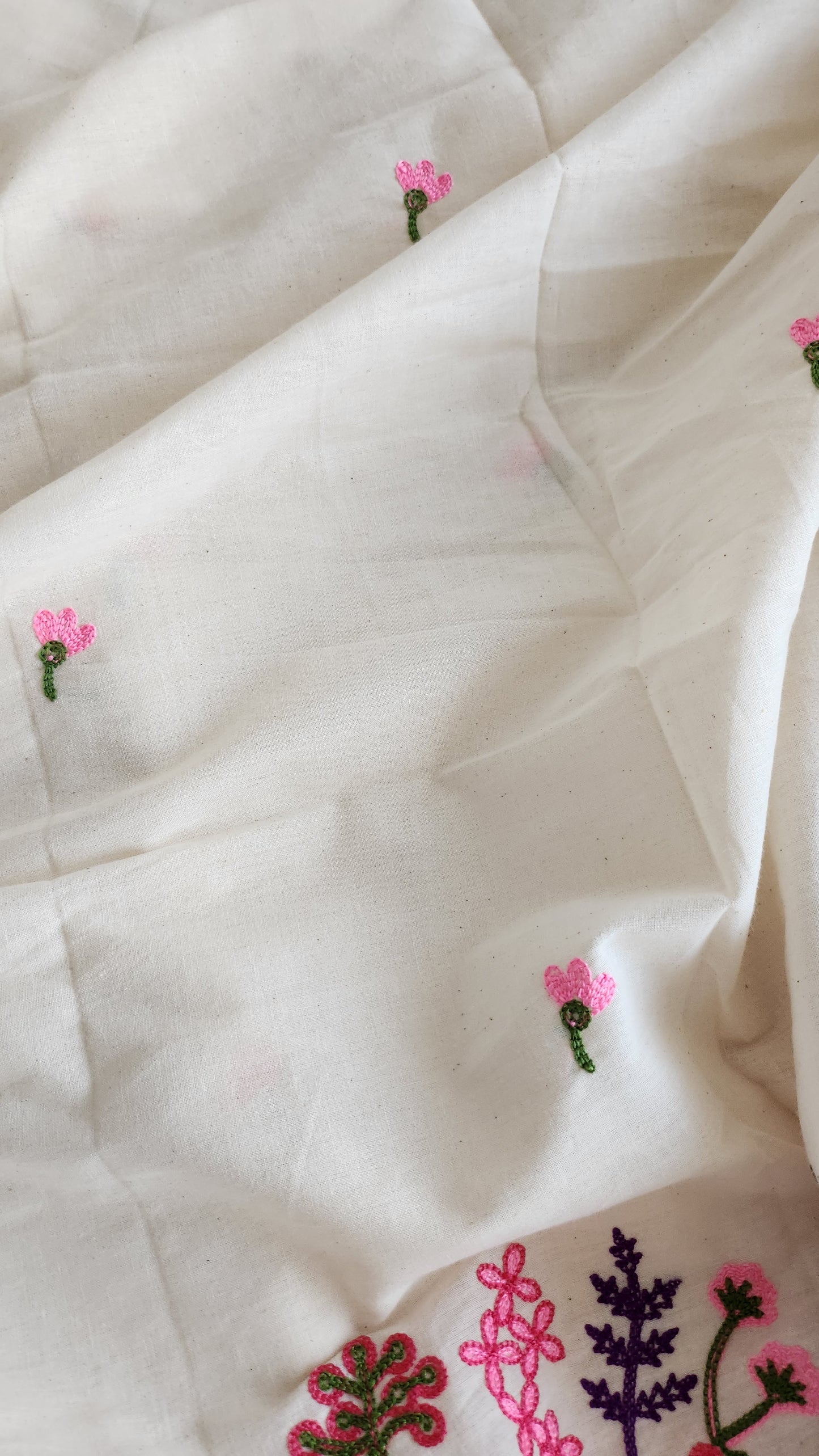 Pure kora cotton with beautiful floral and leaf embroidery work with daman and butti all over